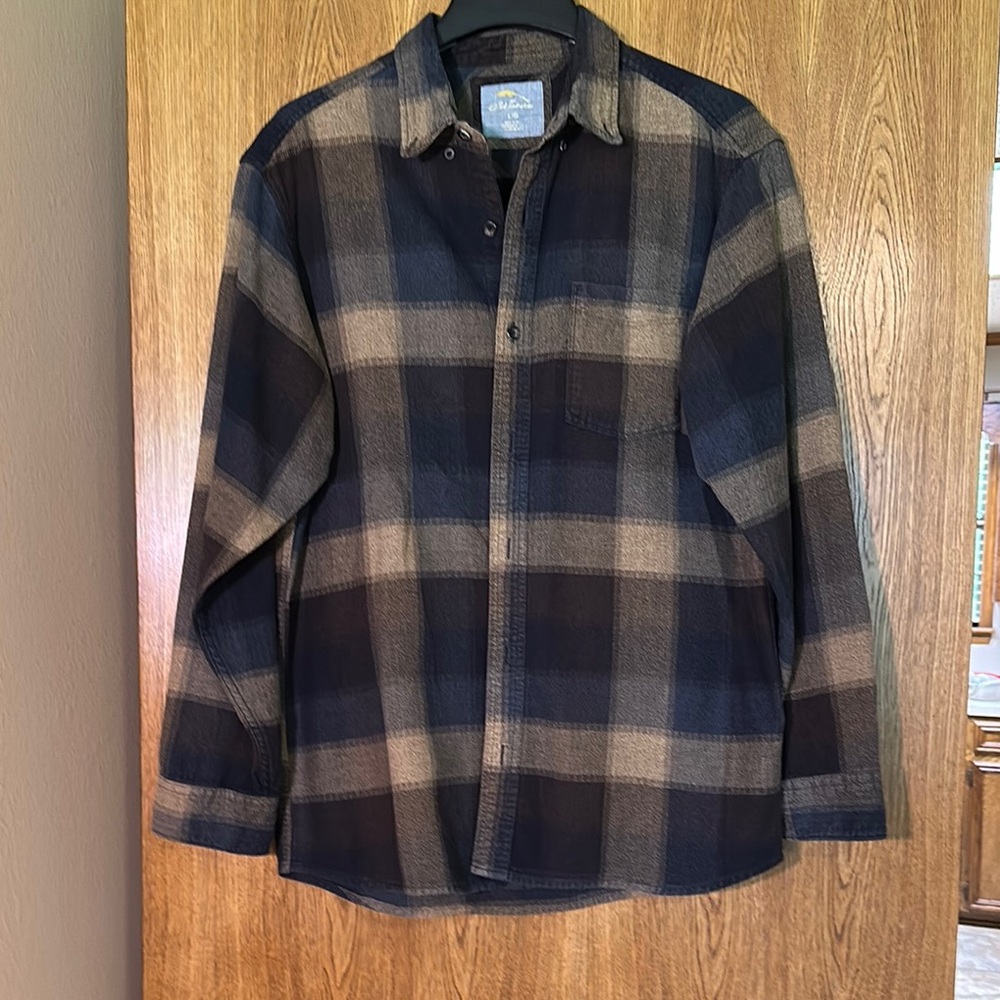 Blue and Tan Lightweight Shirt Jacket for Versatile Style